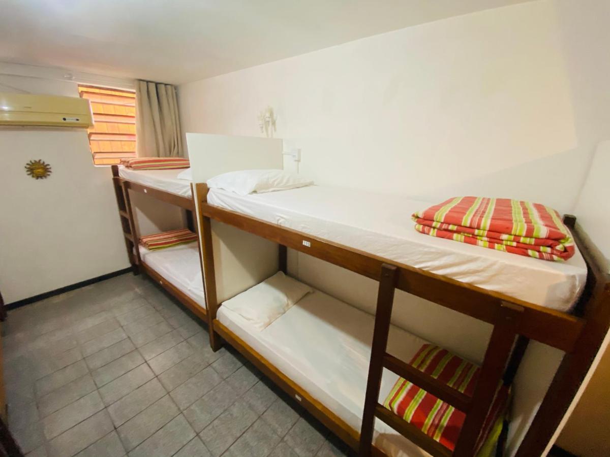 Quatro Ilhas Beach Hostel Бомбиньяс Экстерьер фото
