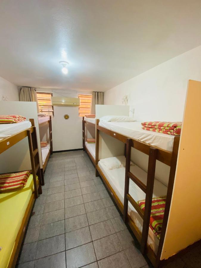 Quatro Ilhas Beach Hostel Бомбиньяс Экстерьер фото