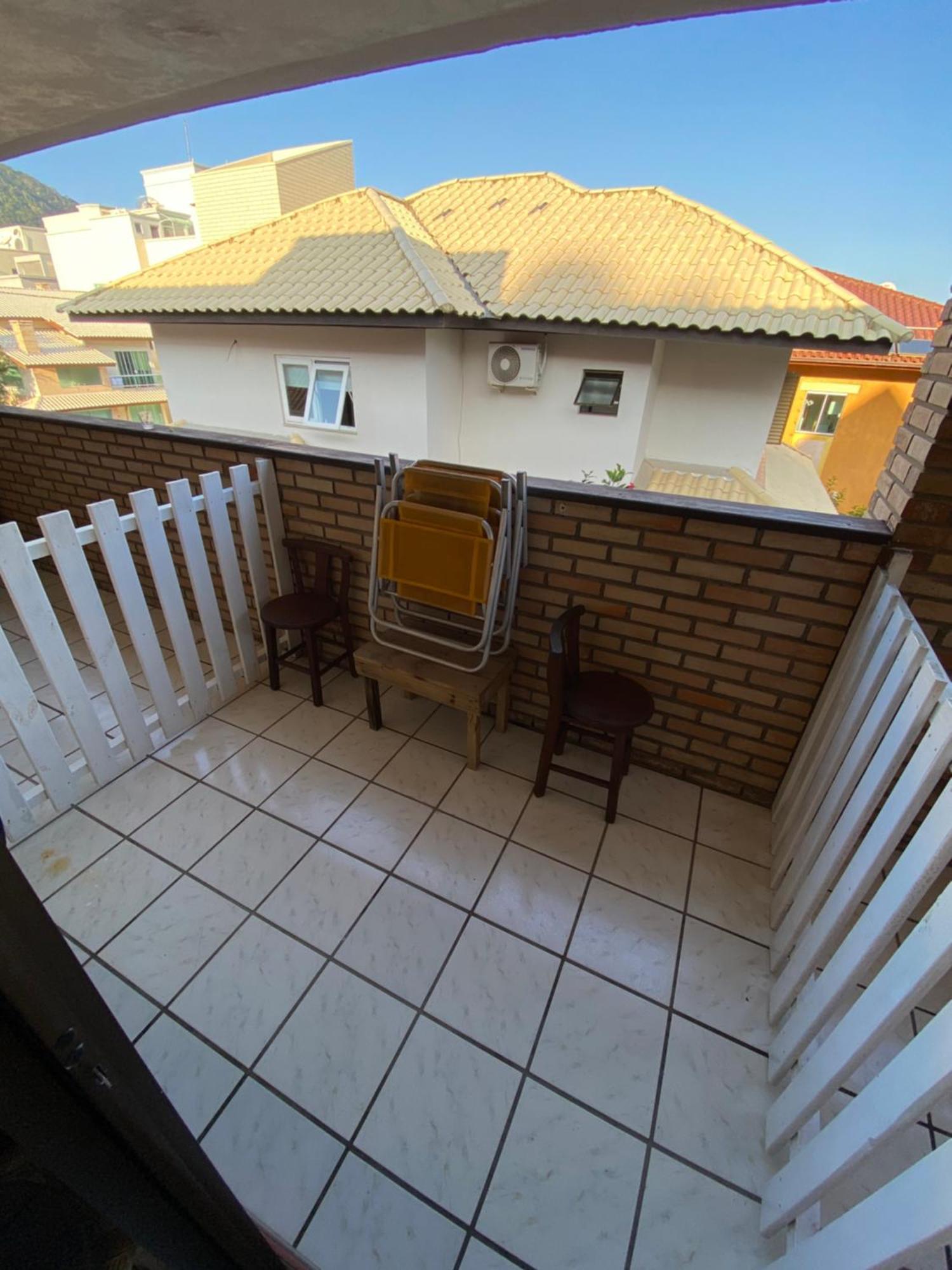 Quatro Ilhas Beach Hostel Бомбиньяс Экстерьер фото