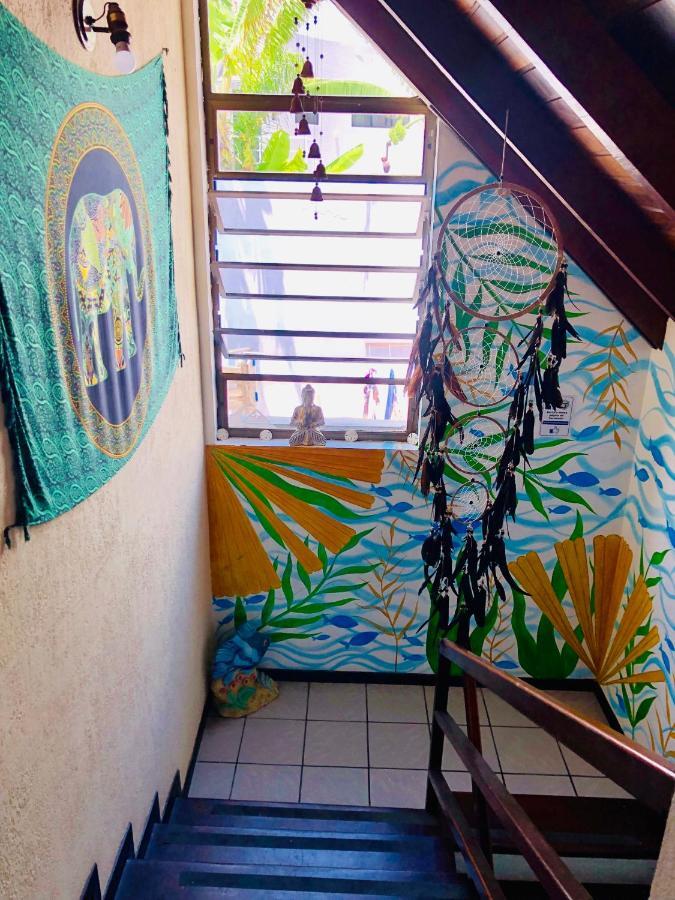 Quatro Ilhas Beach Hostel Бомбиньяс Экстерьер фото