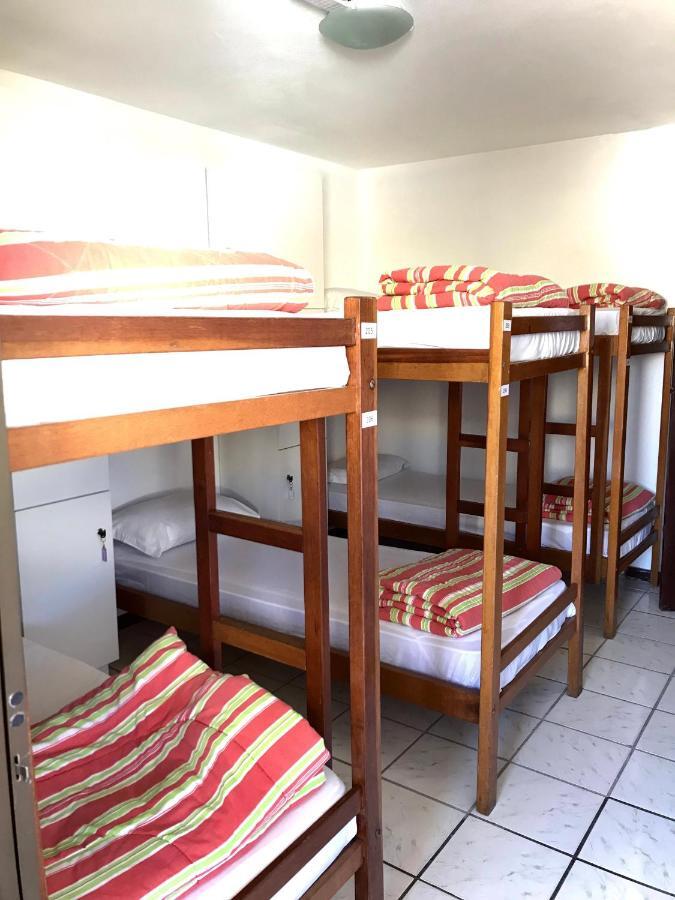 Quatro Ilhas Beach Hostel Бомбиньяс Экстерьер фото