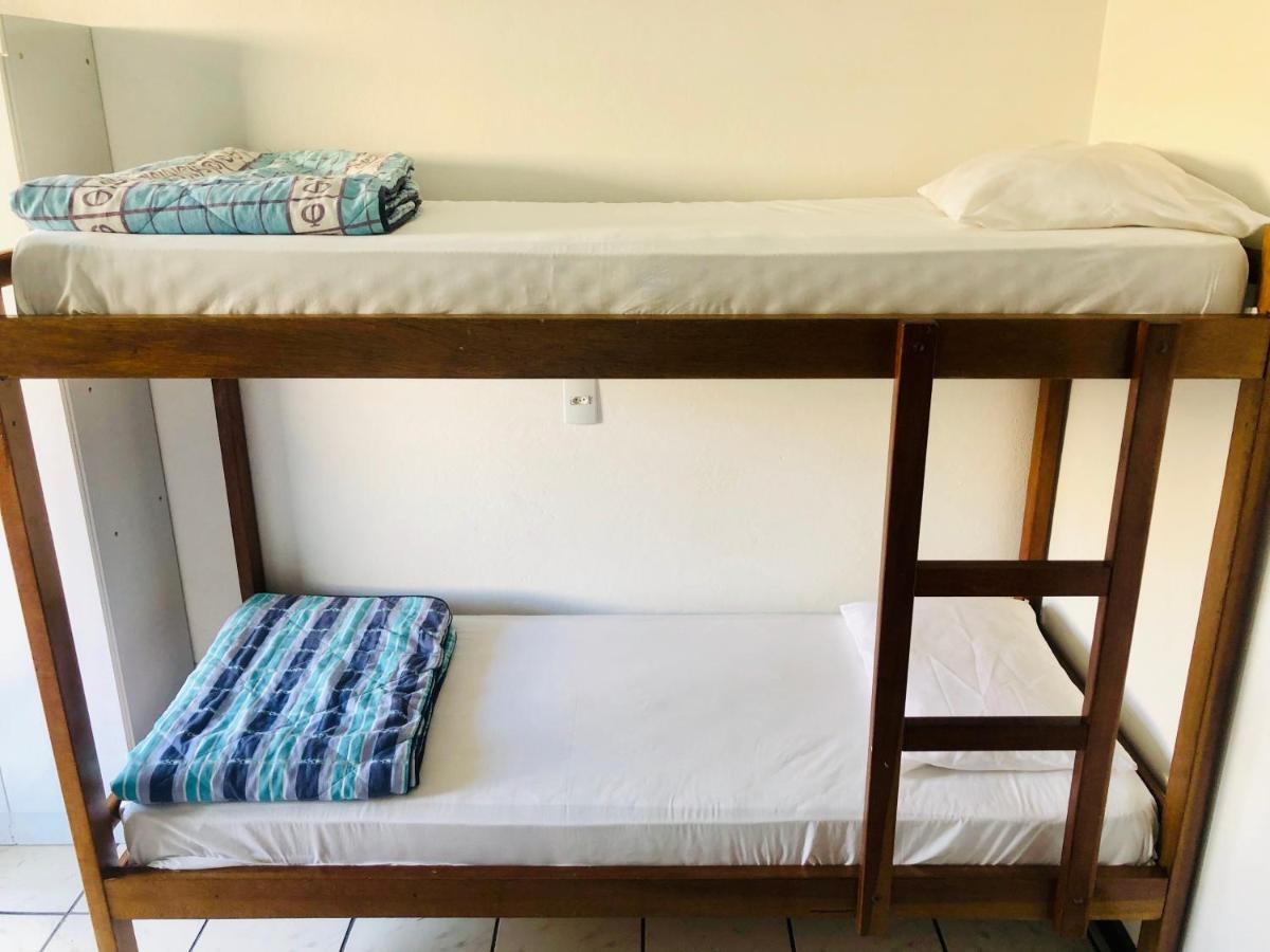 Quatro Ilhas Beach Hostel Бомбиньяс Экстерьер фото