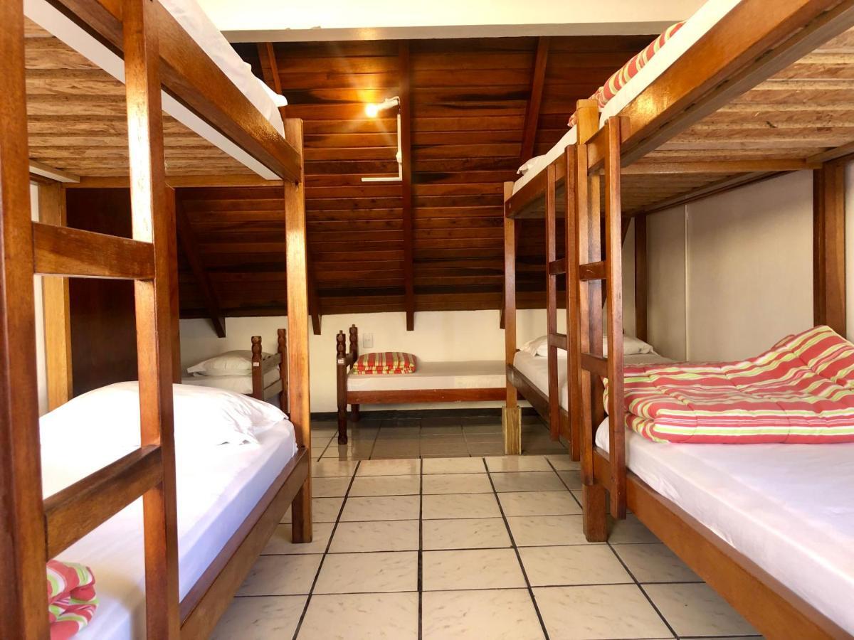 Quatro Ilhas Beach Hostel Бомбиньяс Экстерьер фото