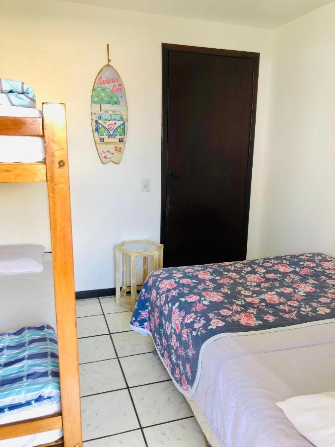 Quatro Ilhas Beach Hostel Бомбиньяс Экстерьер фото