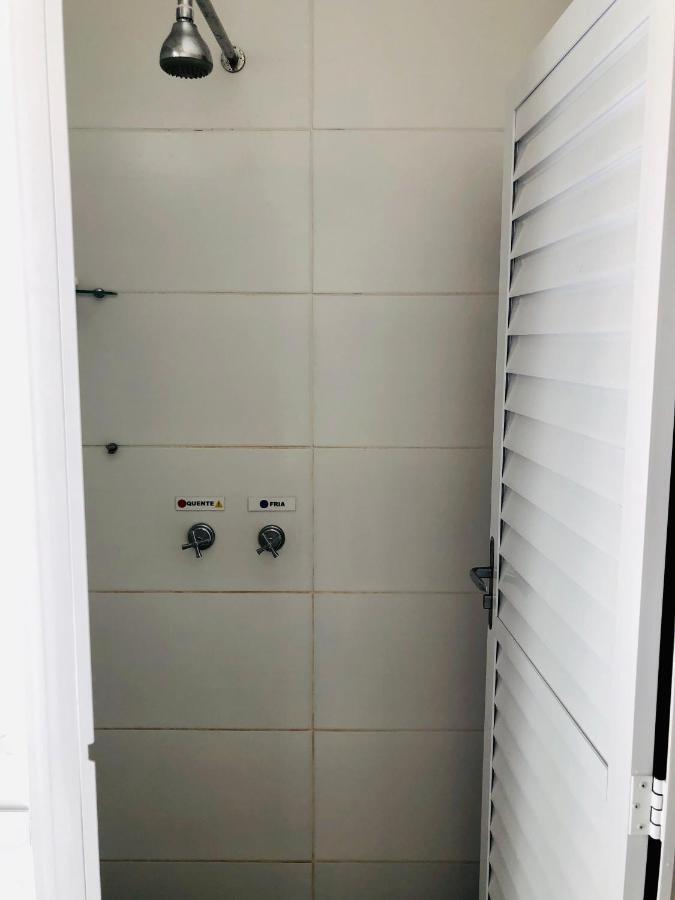 Quatro Ilhas Beach Hostel Бомбиньяс Экстерьер фото