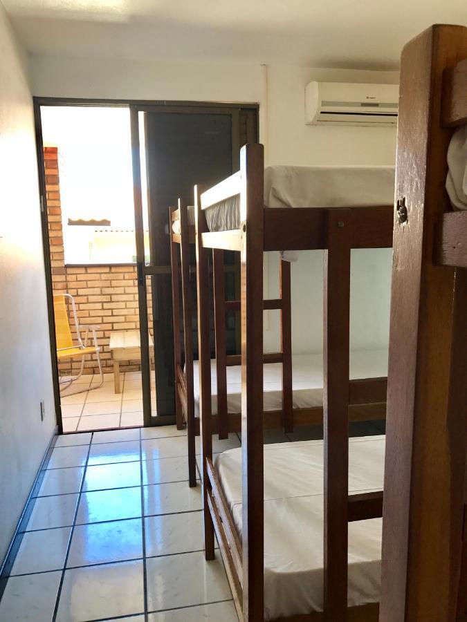 Quatro Ilhas Beach Hostel Бомбиньяс Экстерьер фото