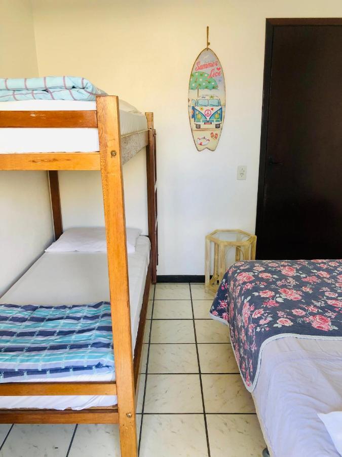 Quatro Ilhas Beach Hostel Бомбиньяс Экстерьер фото