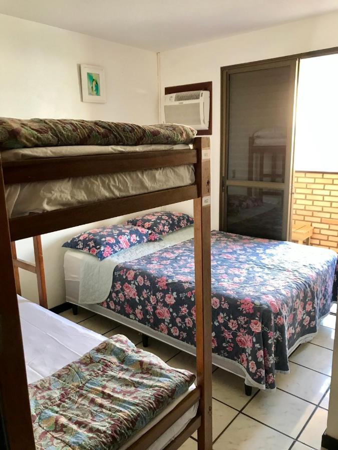 Quatro Ilhas Beach Hostel Бомбиньяс Экстерьер фото
